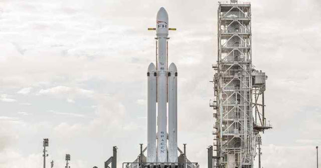 United States and Russia Race the First Man to Mars in 2019