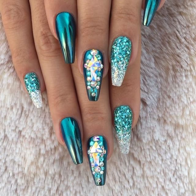 Frosty and Festive Nails Galore! ❄️✨Find your winter wonderland manicure  inspiration and let your fingertips sparkle with seasonal joy!… | Instagram
