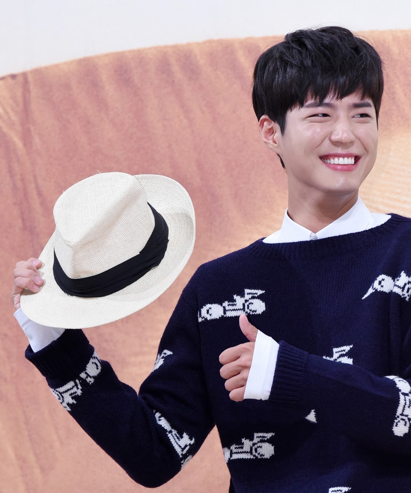 어제 박보검 꽃청춘 기자회견+시사회 | 인스티즈