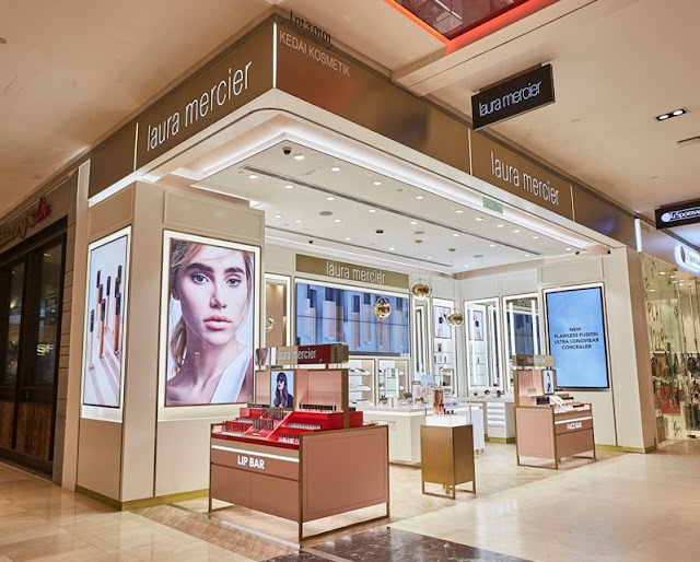 Sunshine Kelly Beauty . Fashion . Lifestyle . Travel . Fitness Laura