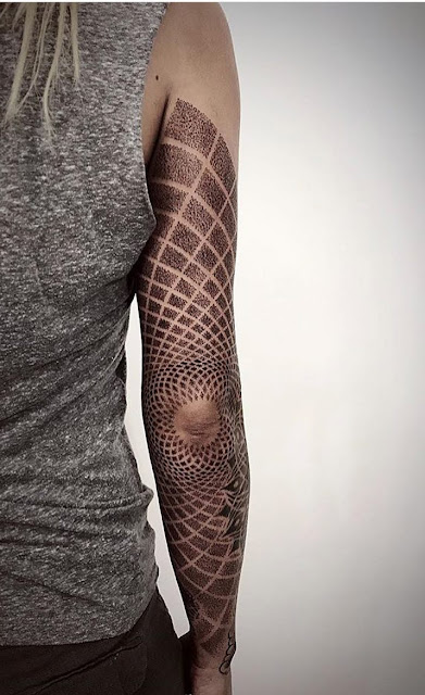 Tatuagens geométricas para as meninas Tatuagens geométricas para as meninas