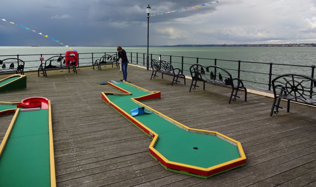 The Ham and Egger Files Playing Crazy Golf on Southend Pier