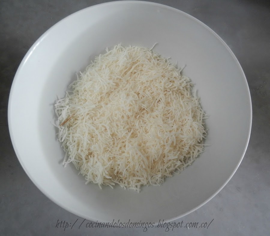 Cuadrados de coco y dulce de leche