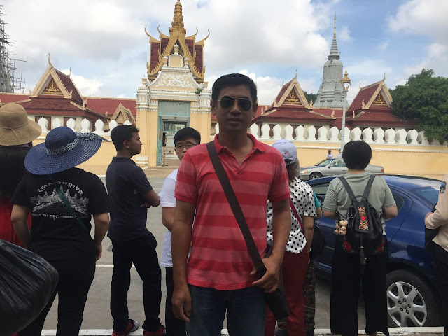 Chuẩn bị vào Cung vua tham quan