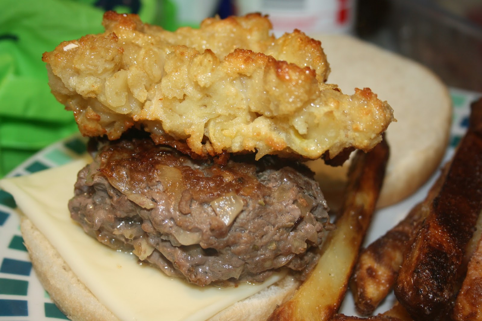 Caroline Makes.... Macaroni Cheeseburger, Cheesecake Factorystyle