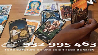 Llama ahora para una lectura de tarot. TAROT