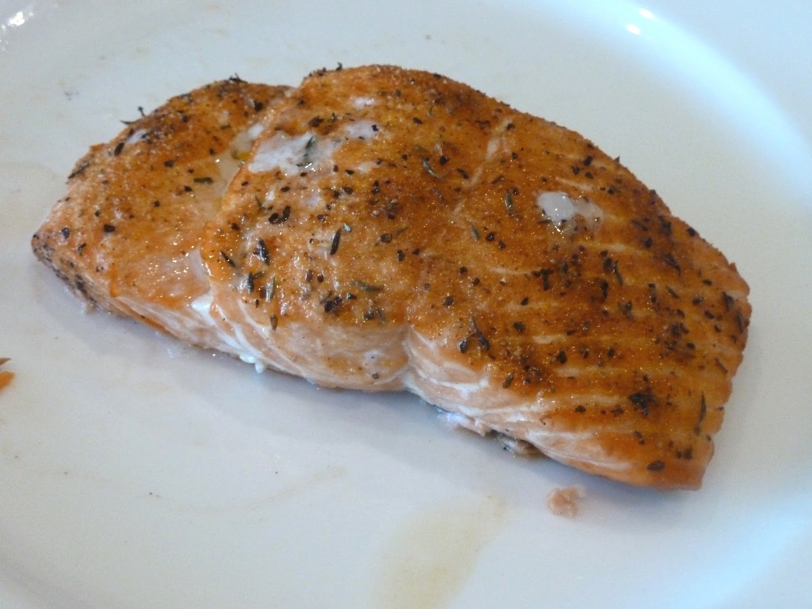 Cracked Pepper: Salmon Nicoise Salad