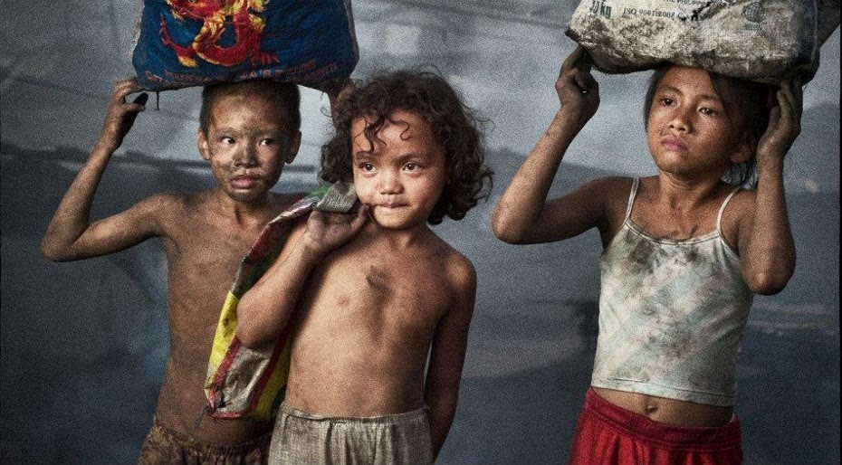Niños esclavos en pleno siglo XXI. Foto del filántropo alemán Hartmut Schwarzbach para UNICEF.