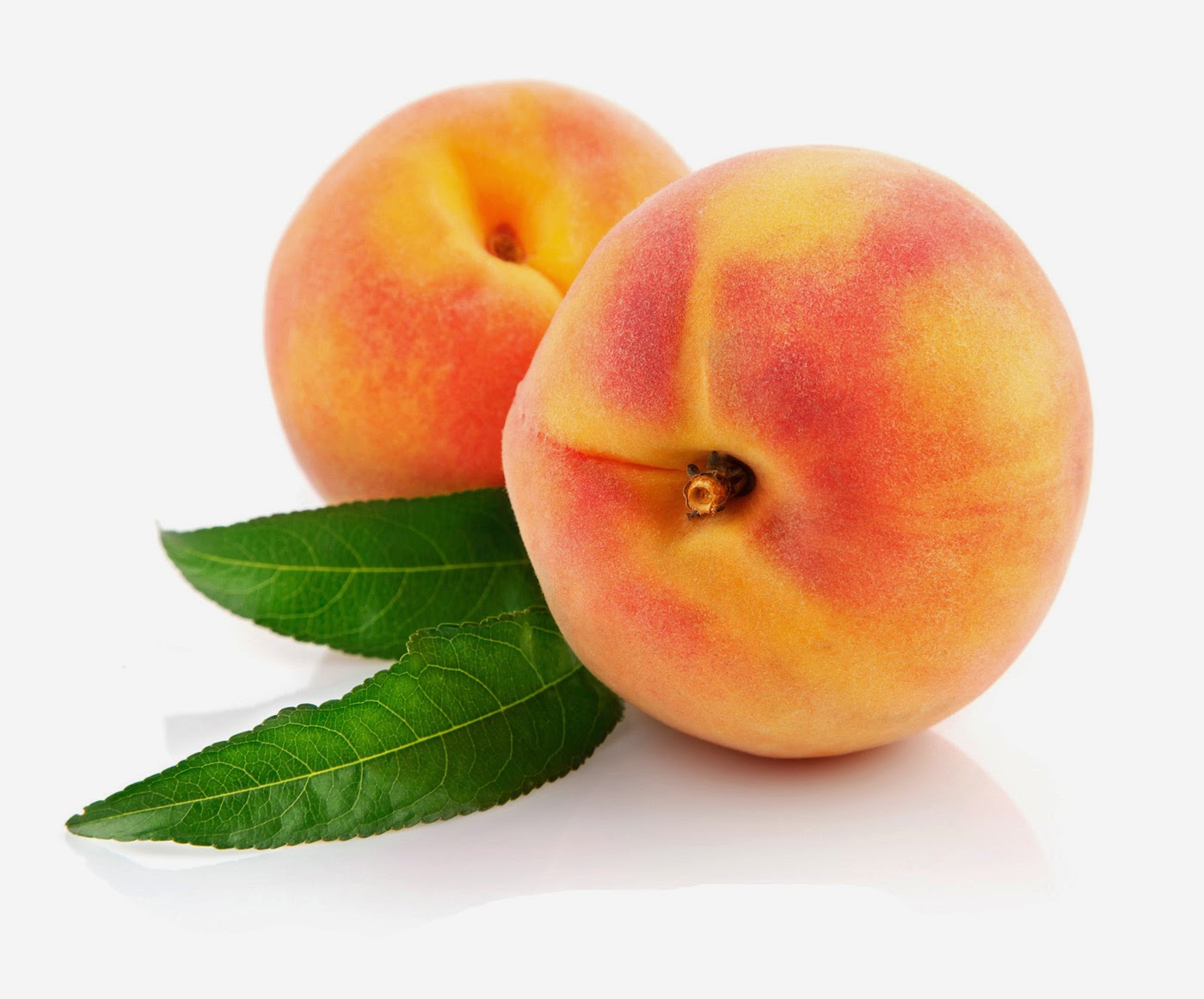 Honey peach. Персик. Красивый персик. Персик на белом фоне. Иранский персик.