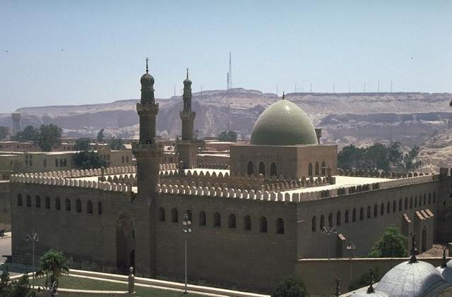 جامع الناصر محمد بالقلعة من عمل ساره محمد آثار اسلامي