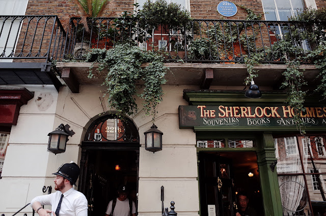 221b Baker Street