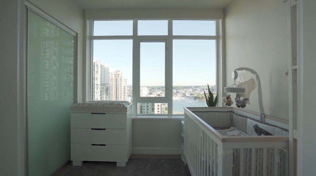15 Photos vs. 1372 Seymour St #2203, Vancouver Interior Design Luxury Condo Tour