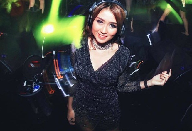 Daftar Dj Wanita Indonesia Paling Hot Dan Seksi Serta Foto Buat Kagum Netizen Melihat Live Mereka Daftar Dj Wanita Indonesia Paling Hot Dan Seksi Serta Foto Buat Kagum Netizen Melihat Live Mereka