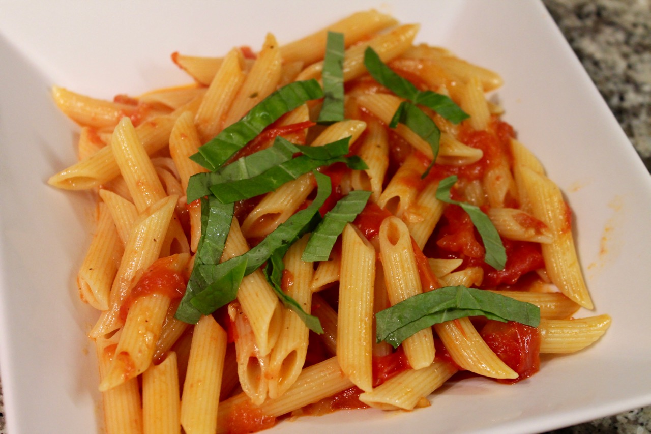Cook In / Dine Out The Best Simple Tomato Sauce for Pasta