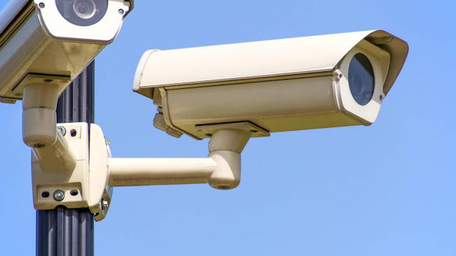 Trabalhadores da China passam a ser monitorados por relógio com GPS Trabalhadores da China passam a ser monitorados por relógio com GPS