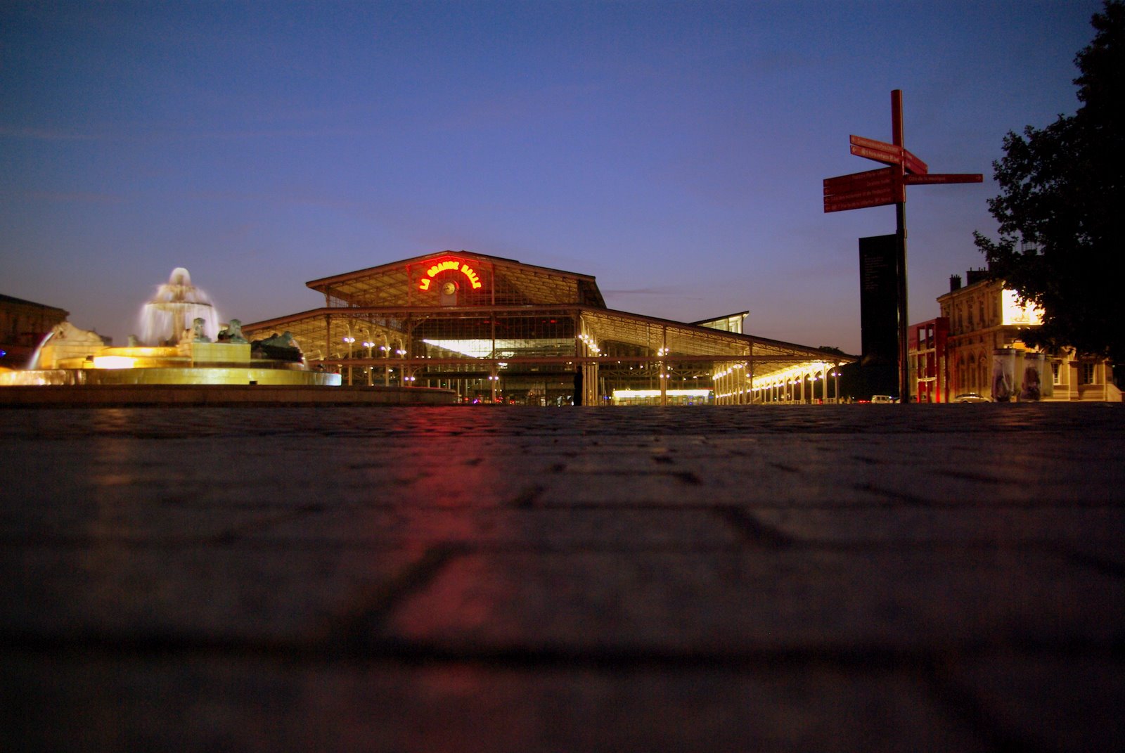 Le Grand Halle De La Villette Paris ParisDailyPhoto: La Grande Halle de la Villette