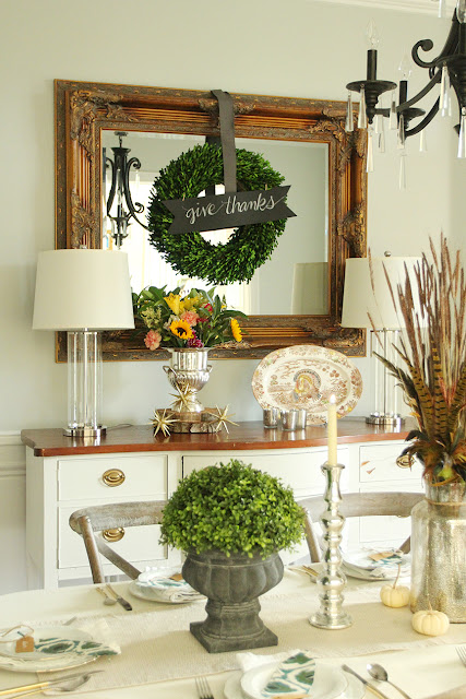 Simple Thanksgiving Tablescape Ideas