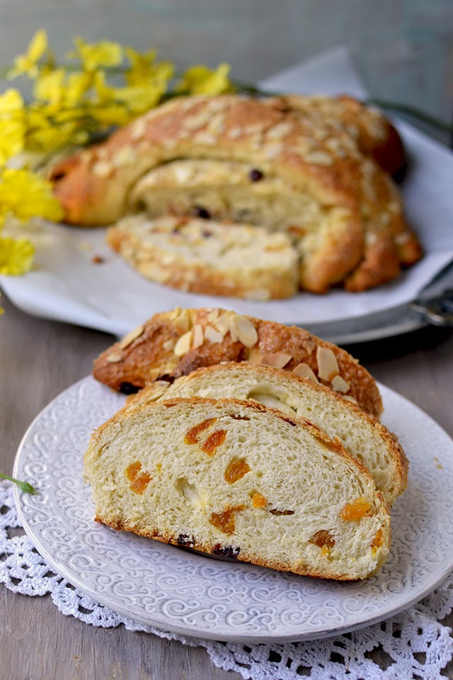 Colomba Pasquale (Easter Dove Bread)