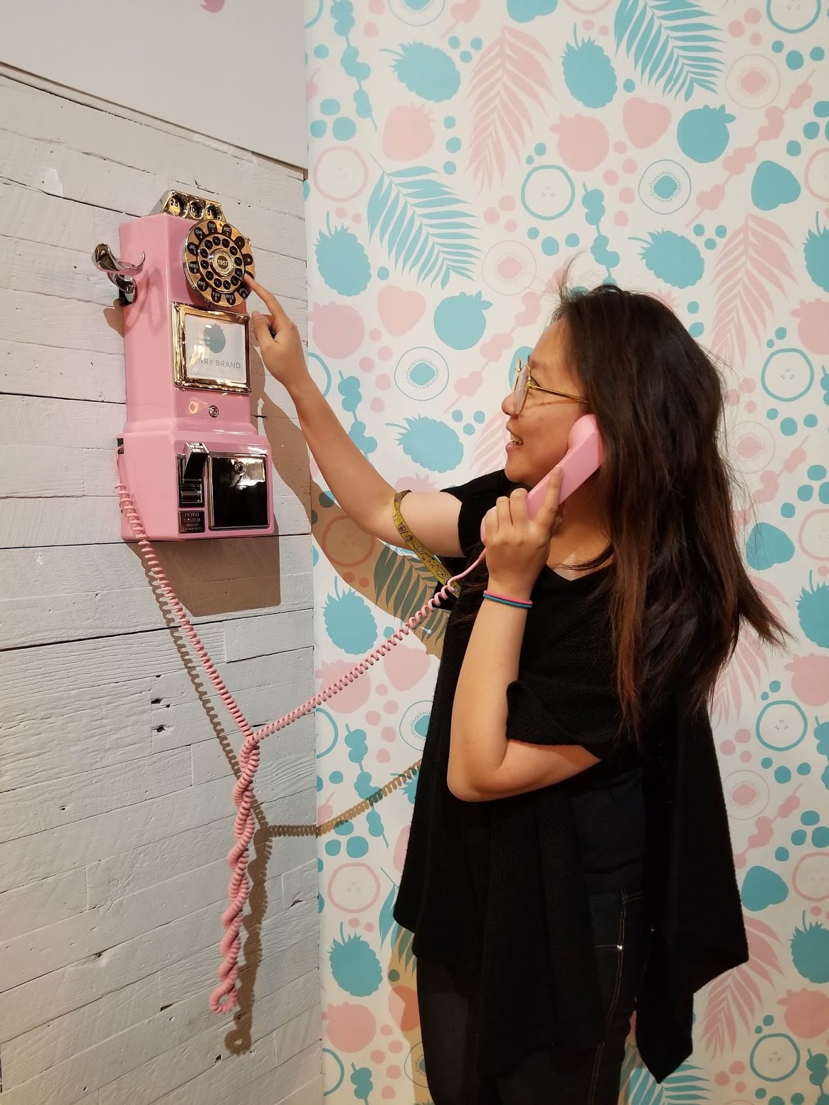 GIVEAWAY The Berry Brand in Tustin is A BuildYourOwn Superfoods Heaven