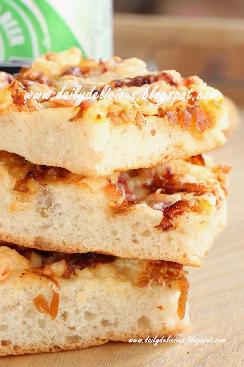 dailydelicious Bacon, Caramelized onion and gruyere Focaccia