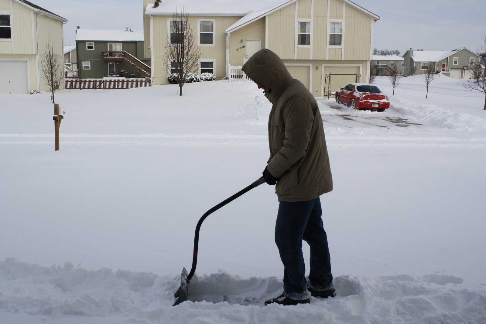 Advanced Chiropractic & Rehab Do you know how to properly shovel snow?