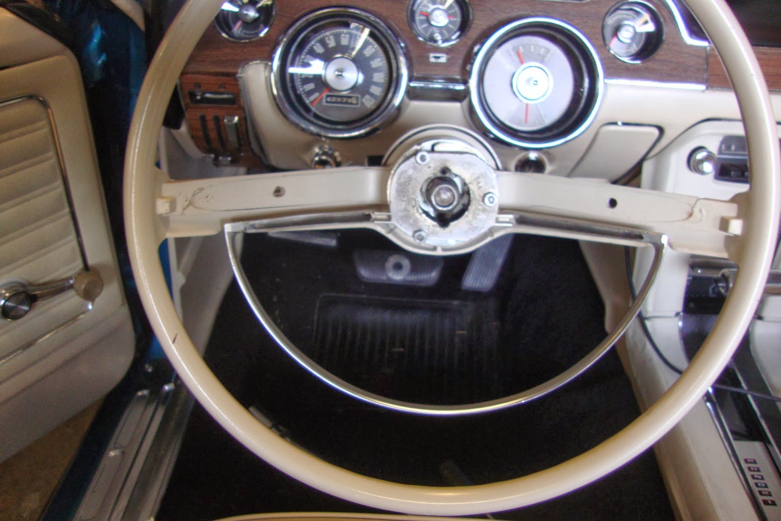 1968 Mustang Convertible Restoration: A New Steering Wheel from Santa