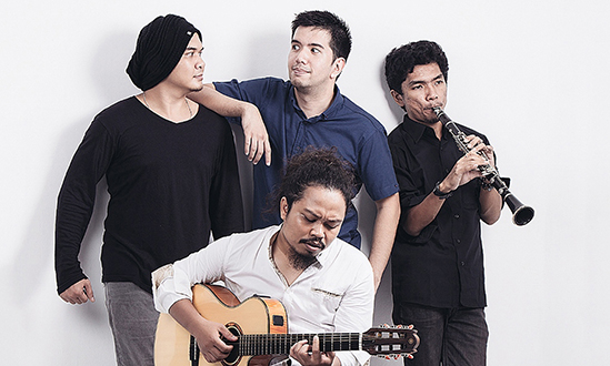 Lirik Kita Hanya Sebentar - Payung Teduh Lirik Kita Hanya Sebentar - Payung Teduh