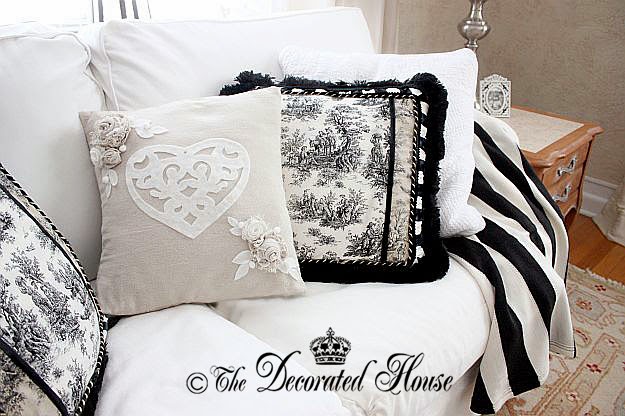 Valentine's Day Decorating with Black and White ~ The Decorated House