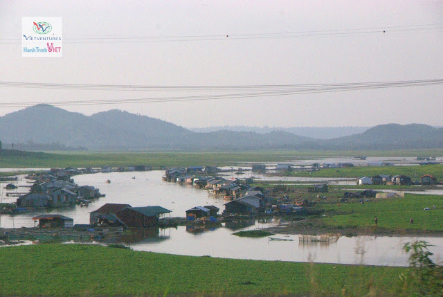 Nhà bè trên Sông La Ngà, Đồng Nai