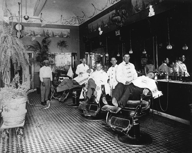 33 Rare Vintage Photographs Captured Barber Shops From Between the Late