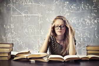 Estudiando para el colegio Estudiando para el colegio