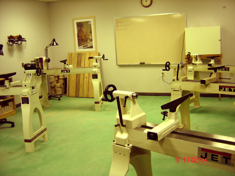 Modern Woodworking April 2013