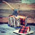 This Lumberjack Cake Has An Edible Axe – And A Secret Inside