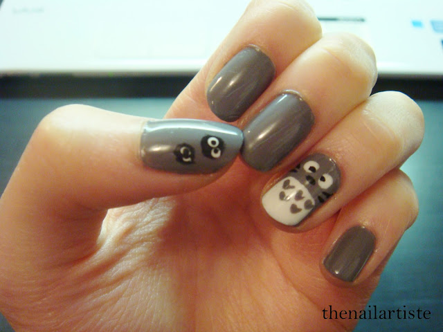 The Nail Artiste: Nail Art: Totoro with American Apparel 