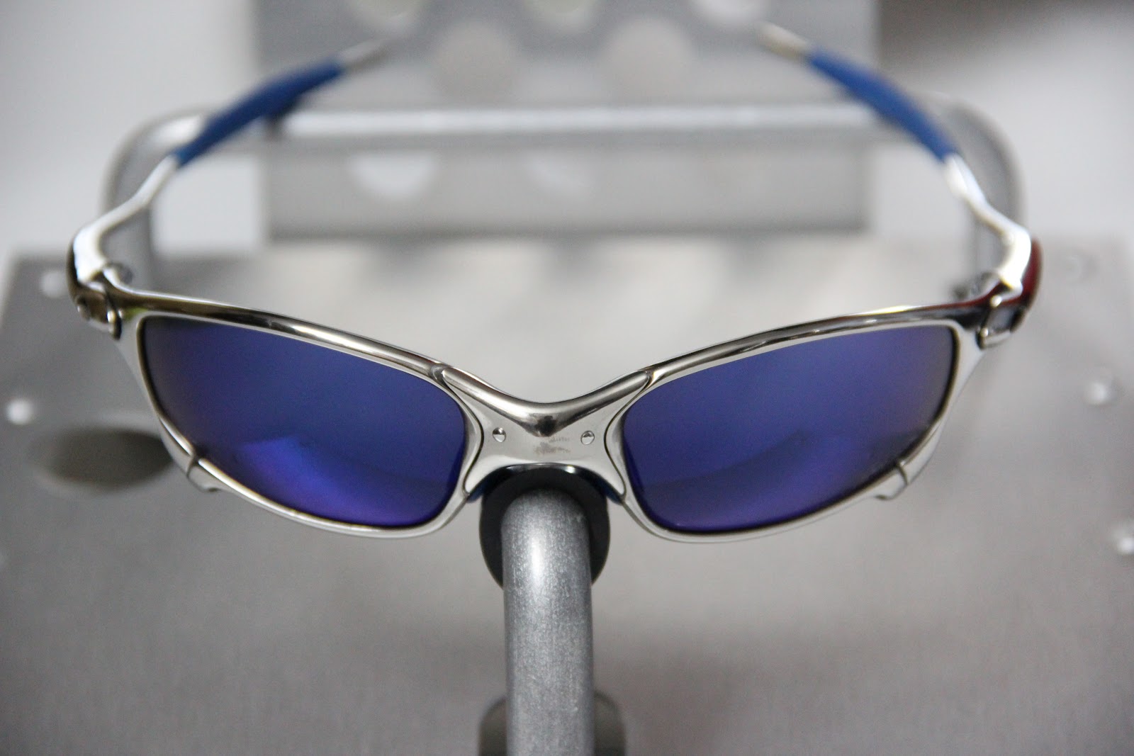 Skylerz Collection Oakley XMetal Juliet