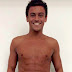 Tom Daley si spoglia per trovare nuovi followers