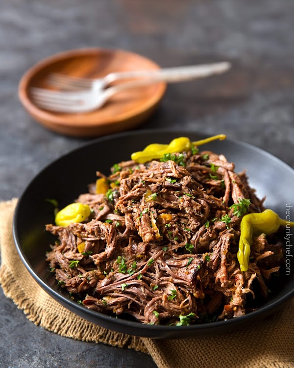 SLOW COOKER SHREDDED ITALIAN BEEF SLOW COOKER SHREDDED ITALIAN BEEF