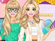 Rapunzel College Diva A Rapunzel le encanta ir a la universidad porque se divierte con sus mejores amigos. Ella es una chica muy popular, pero también es modesta y amable. Hoy en día, en nuestro nuevo juego de vestir , Rapunzel College Diva, vamos a tener la muy importante tarea de ayudar a Rapunzel a probarse y seleccionar algo de ropa muy linda para la universidad.