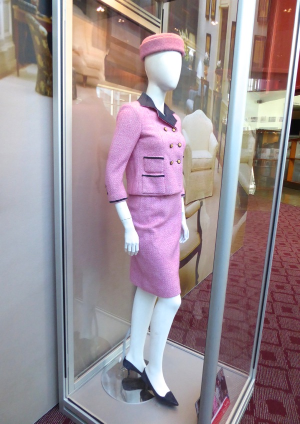 Hollywood Movie Costumes and Props Natalie Portman's Jackie movie