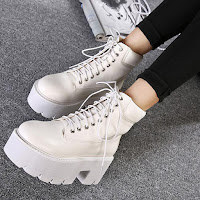 http://www.banggood.com/Lady-Chunky-Heel-Platform-Cut-out-Strappy-Martin-Boots-p-954674.html?utm_source=sns&utm_medium=redid&utm_campaign=naokawaii_10th&utm_content=chelsea