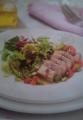 Receta de cocina casera de Ensalada de atún con salsa de soja
