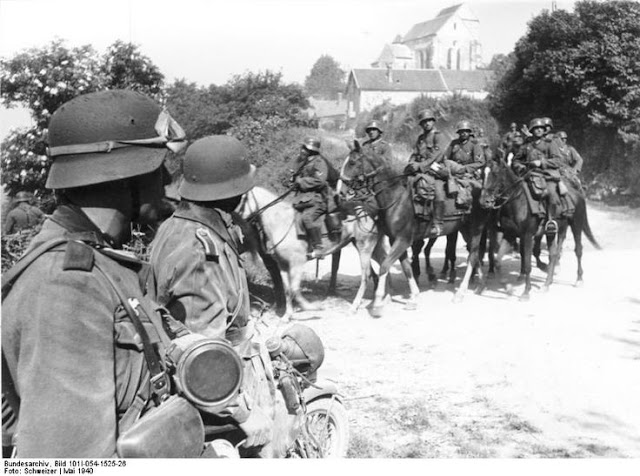 18 May 1940 worldwartwo.filminspector.com German mounted troops