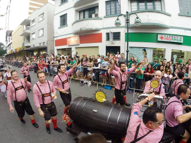 Zehn Bier aposta nas Festas de Outubro para ampliar a participação no mercado