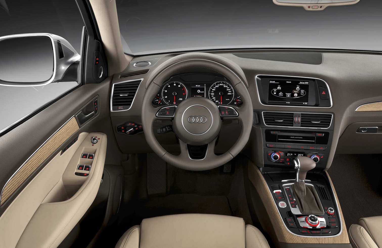 Audi Q5 Premium Plus Interior