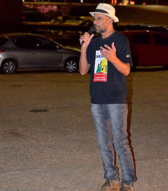 O professor Chico do Gama declamou poemas de sua autoria Foto Joaquim Dantas