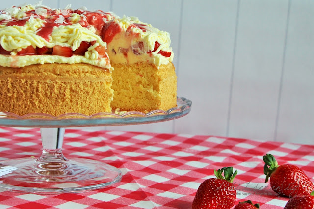 Spaghetti-Torte mit Paradies-Creme Spaghetti-Torte mit Paradies-Creme