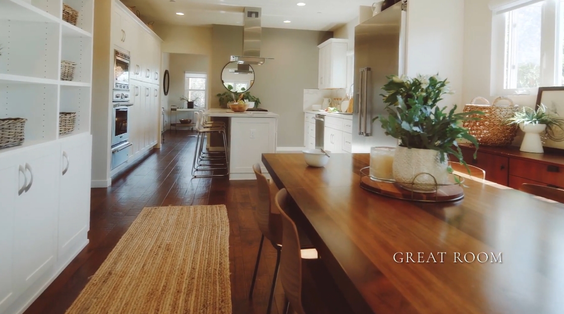 Tour 440 58th St, Oakland, CA vs. 27 Interior Design Photos