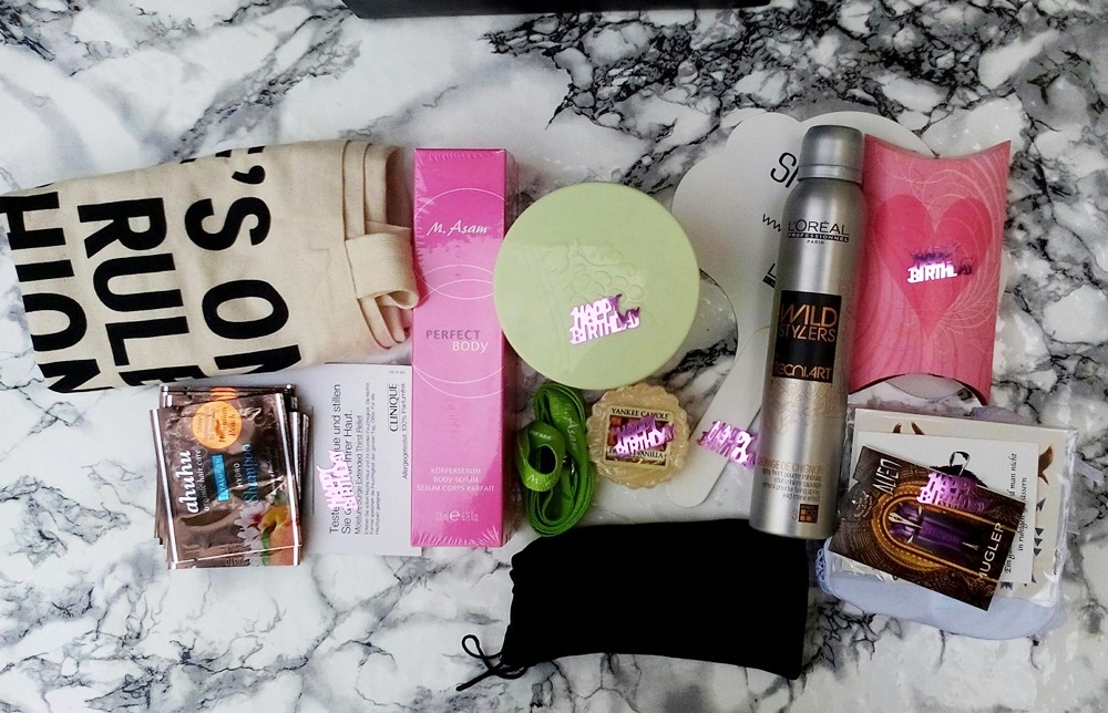 Blog Birthday Give Away - win a Birthday Goodie Bag, posted by Annie K, Fashion and Lifestyle Blogger, Founder, CEO and writer of ANNIES BEAUTY HOUSE - a german fashion and beauty blog Blog Birthday Give Away - win a Birthday Goodie Bag, posted by Annie K, Fashion and Lifestyle Blogger, Founder, CEO and writer of ANNIES BEAUTY HOUSE - a german fashion and beauty blog