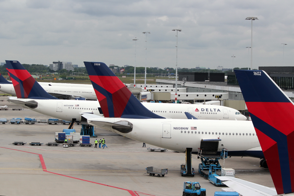 Orion's Aviation Delta Airlines Amsterdam 2012