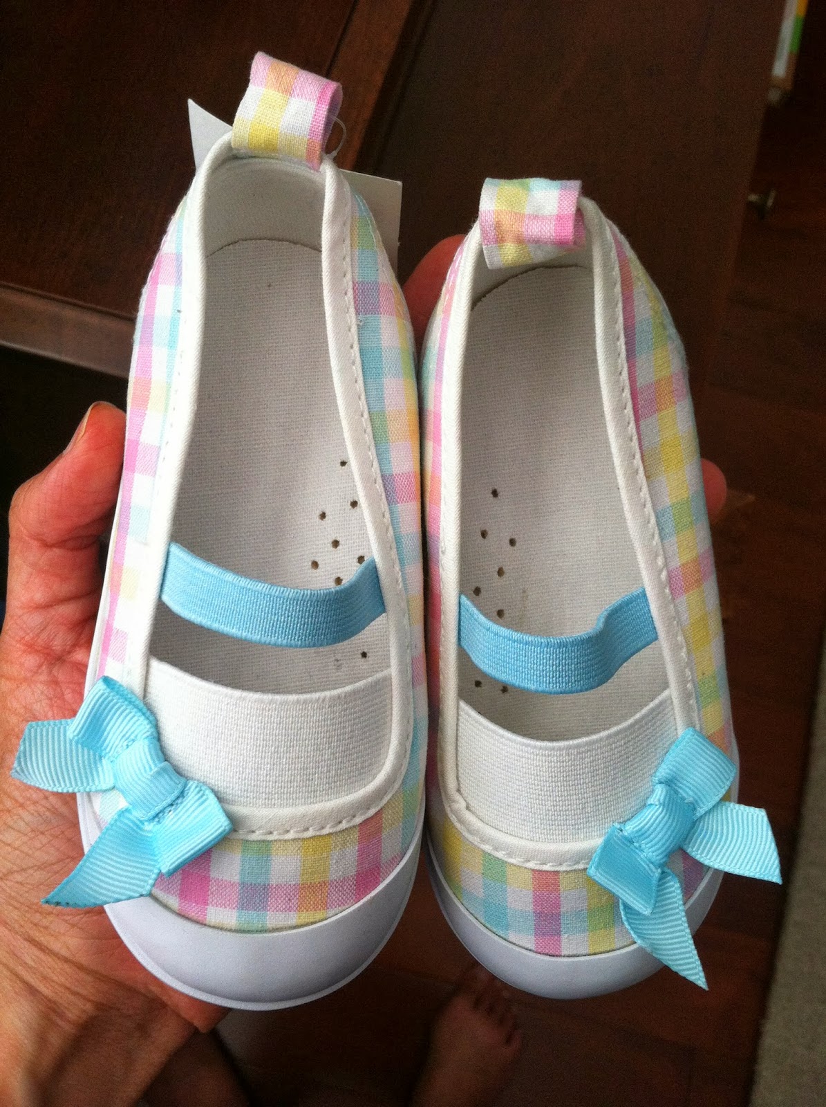 pieces of m: Cute Toddler Mary-Jane Shoes By H&M :>